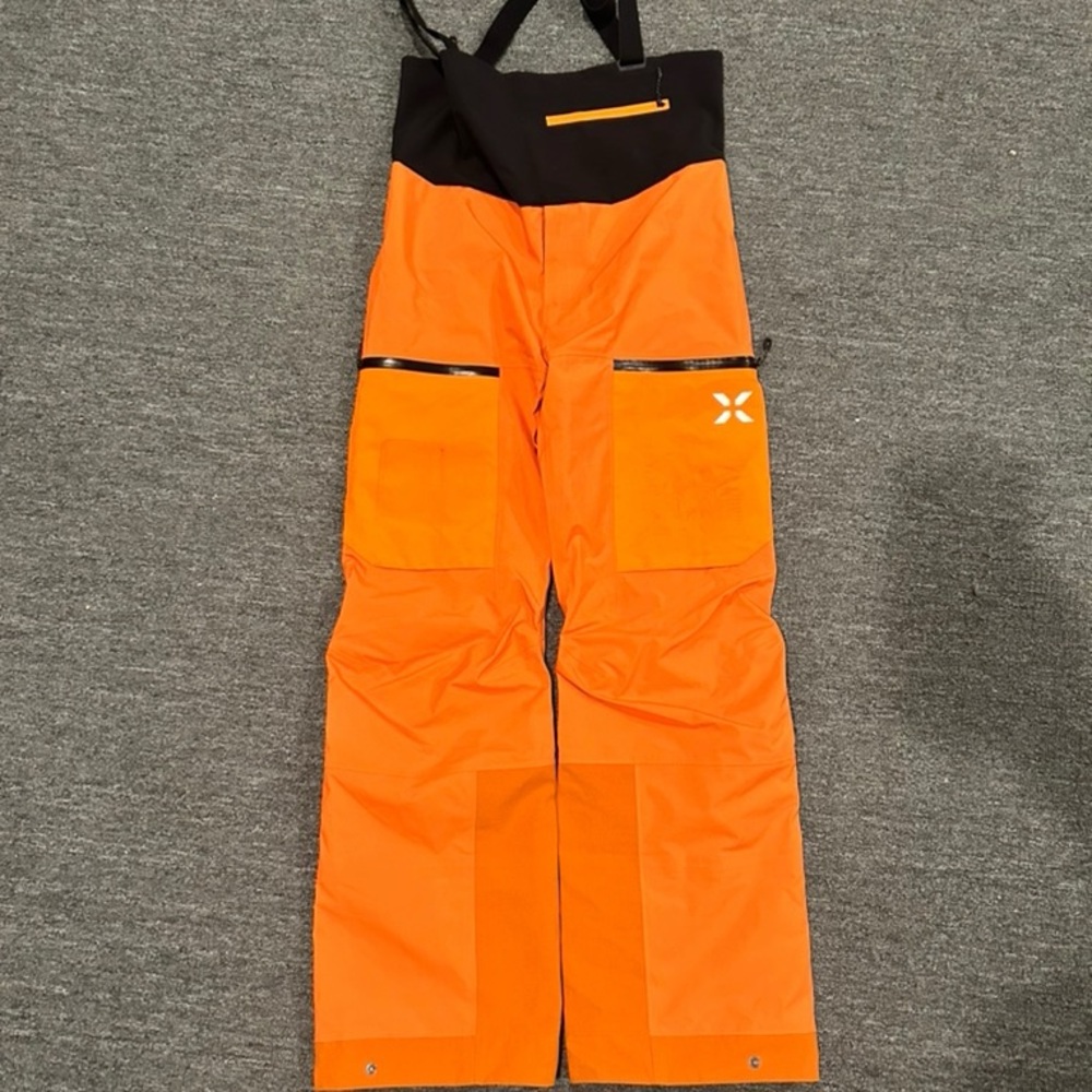 Mammut eiger free pro hard shell size 32